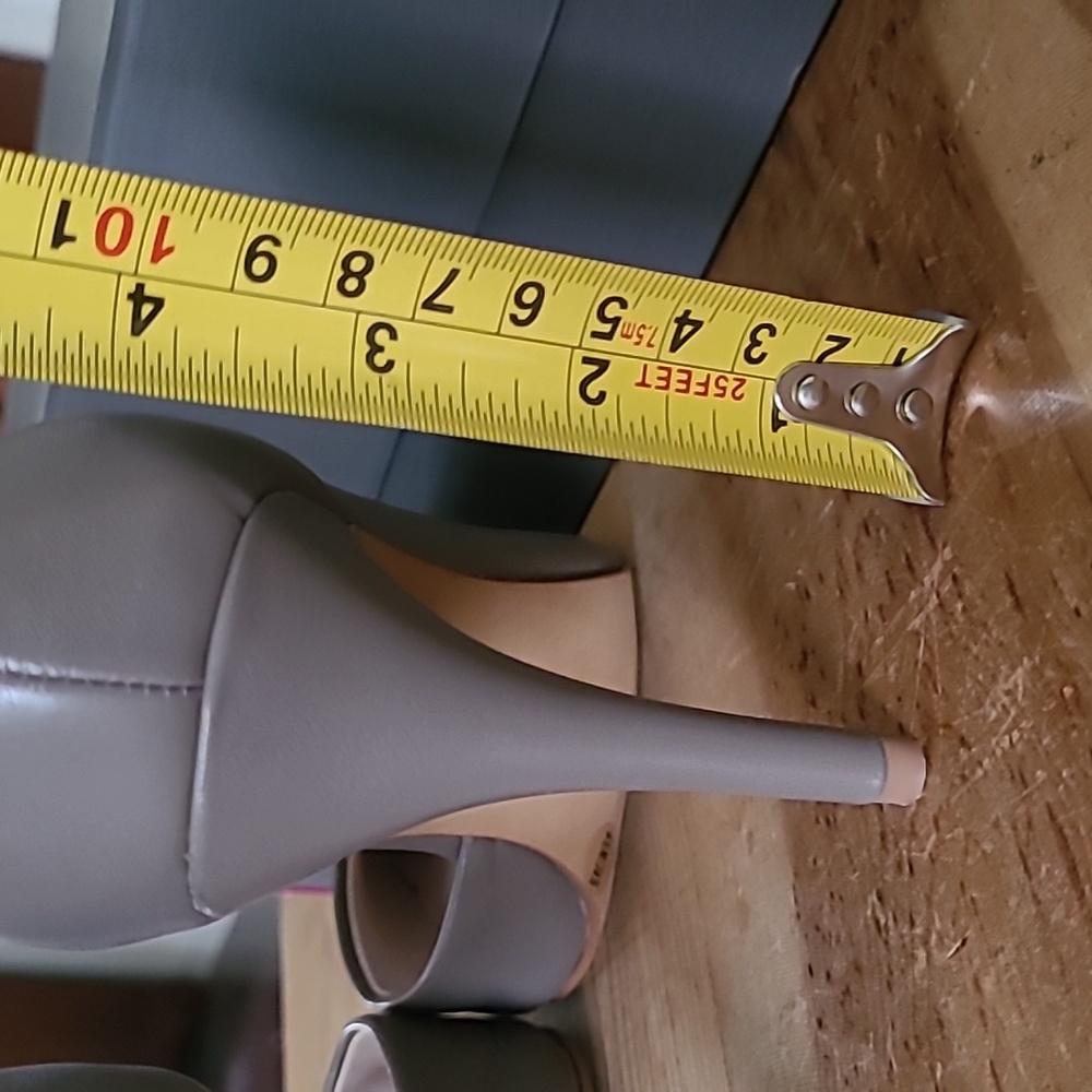 Vince Camuto Elona2 Leather Mouse Grey Taupe Pumps Heels Sz6.5 Bundle Discount - Picture 8 of 10
